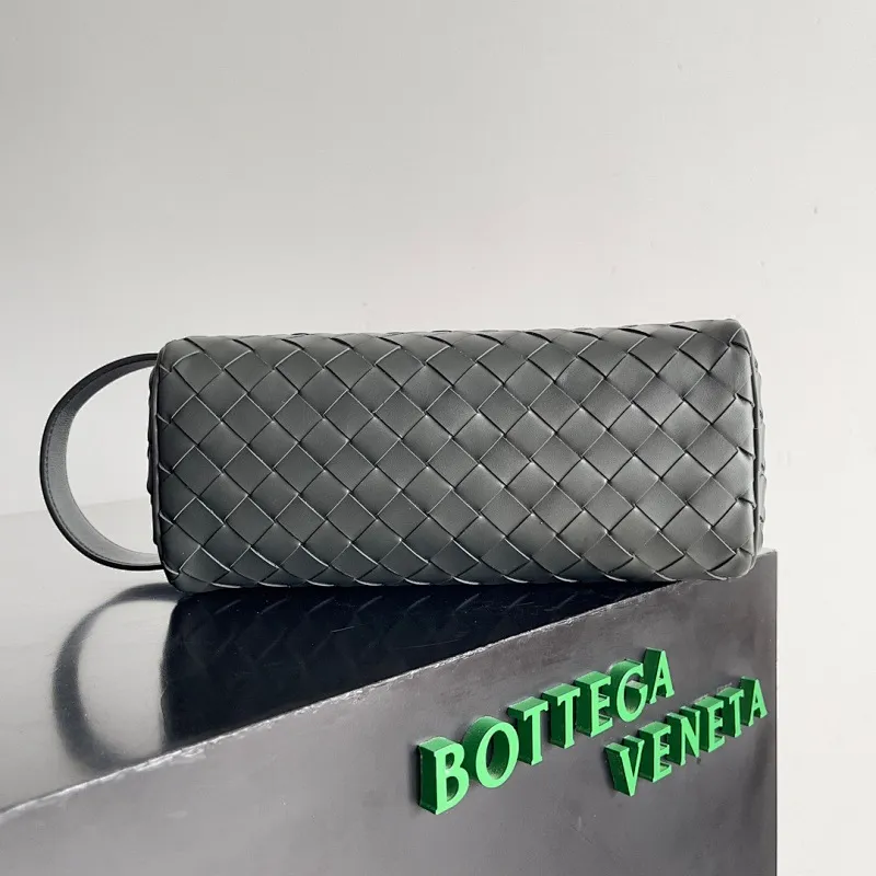 All categories 💚 Authentic bags 💚 BV 2025 new BV toiletry bag
